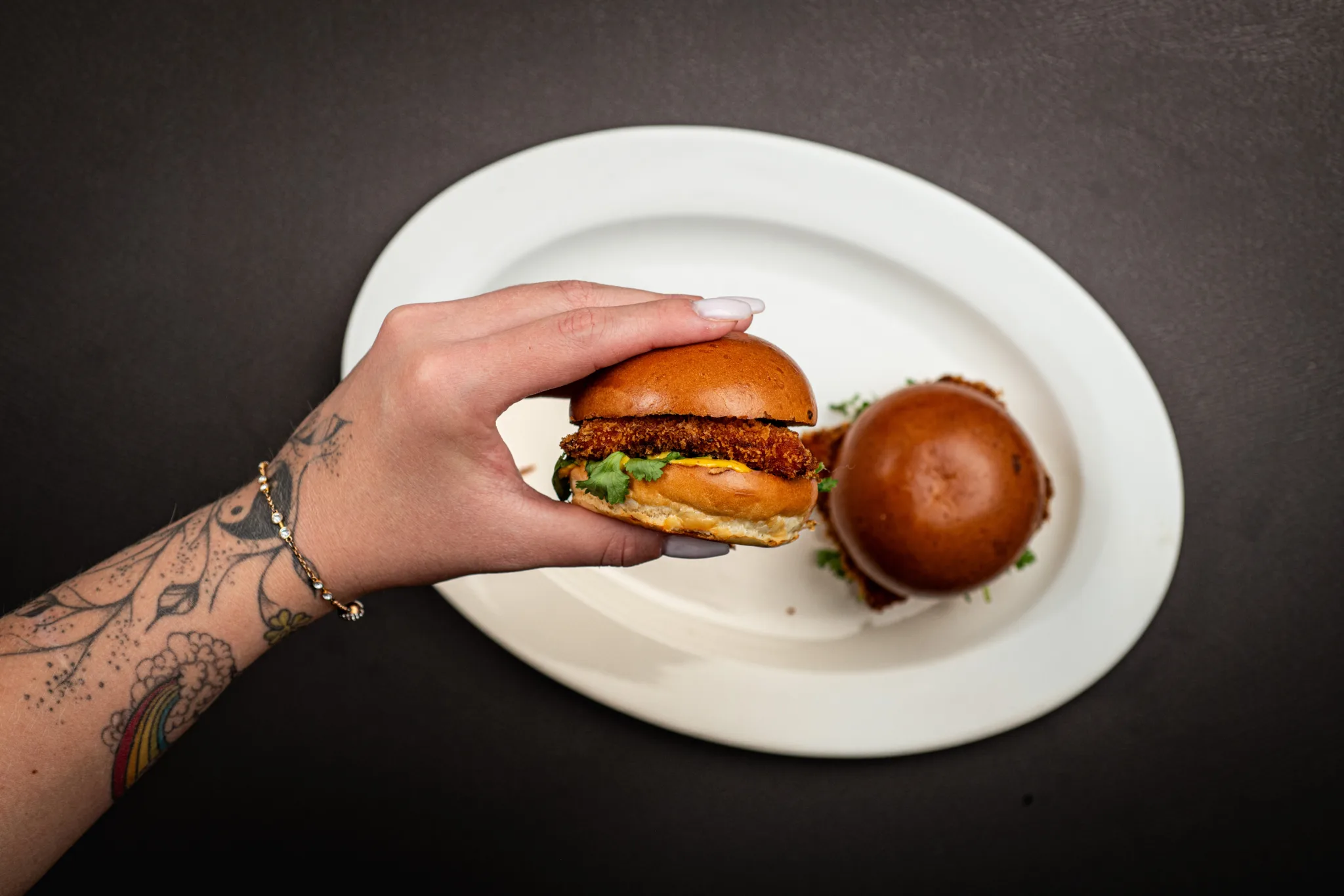 צילום סליידר סלמון במסעדה – צלם מזון מקצועי לקפה